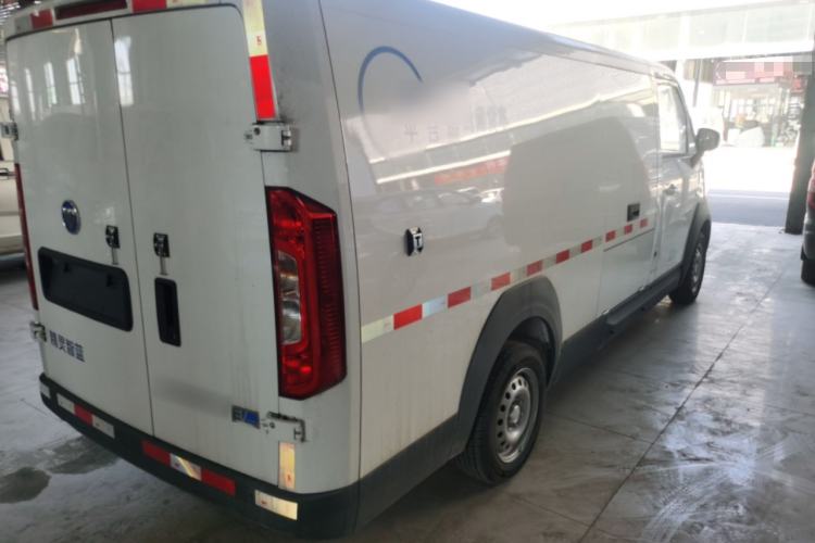 Used Foton Intelligent Blue Elf E7 2024 All-Electric Van Flat Roof 2 Seats EVE Energy 41.86 kWh
