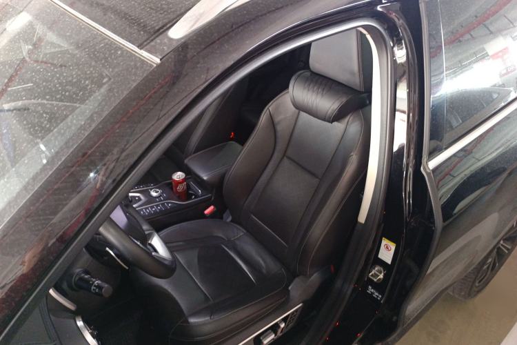 Used Wey VV6 2021 2.0T Two-Wheel Drive Smart Plus