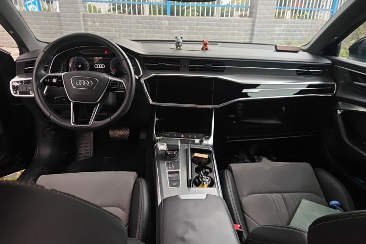 Used Audi A6L 2019 40 TFSI Luxury Dynamic Model Center Console