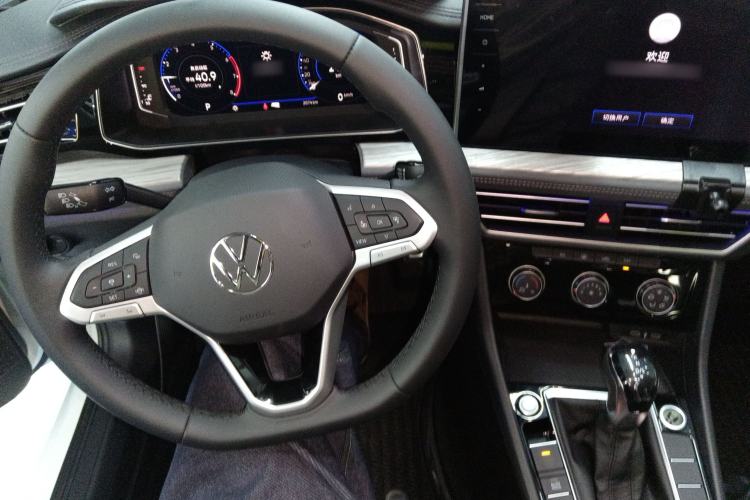 Used Volkswagen Sagitar 2026 Model 30 Million Units Selected 300TSI DSG Surpassing Edition Steering Wheel