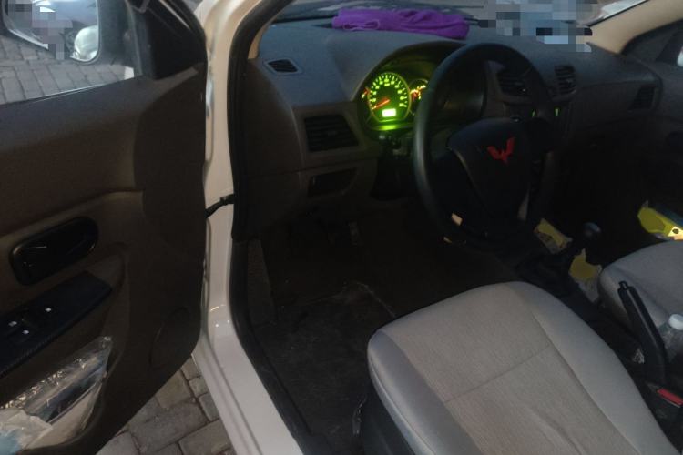 Used Wuling Hongguang 2021 1.5L S Base Version LAR
