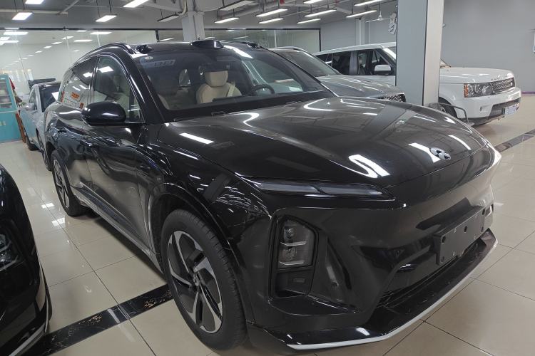 Used Nio ES6 2025 75 kWh Front Right 45 Deg