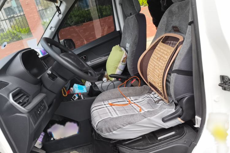 Used CHANGAN KAICHENG Ruixing M60 2023 1.5L GDI Elite-Class Passenger Vehicle 6/7 Seats
