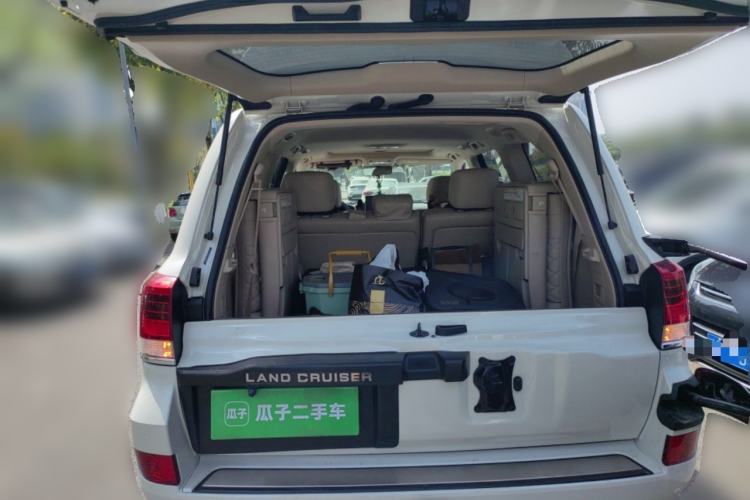 Used Toyota Land Cruiser 
