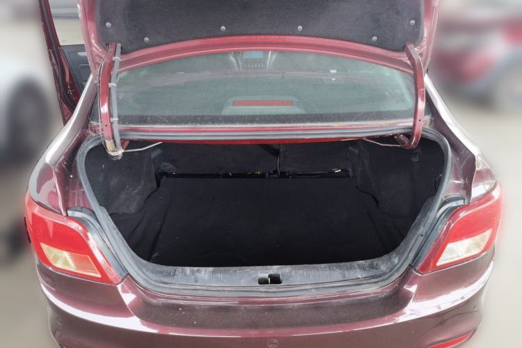 Used FORTHING Joyear S50 2014 1.6L CVT Luxury Model
