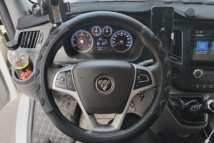 Used Foton Toano 2023 2.8T Manual Jixiang Van Extended Wheelbase Ultra-High Roof with Rear Dual Tires 3-Seater