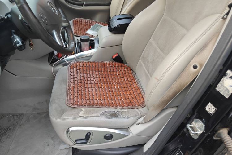 Used Mercedes-Benz R-Class 2014 R 320 4MATIC Business Model Left Front Seat