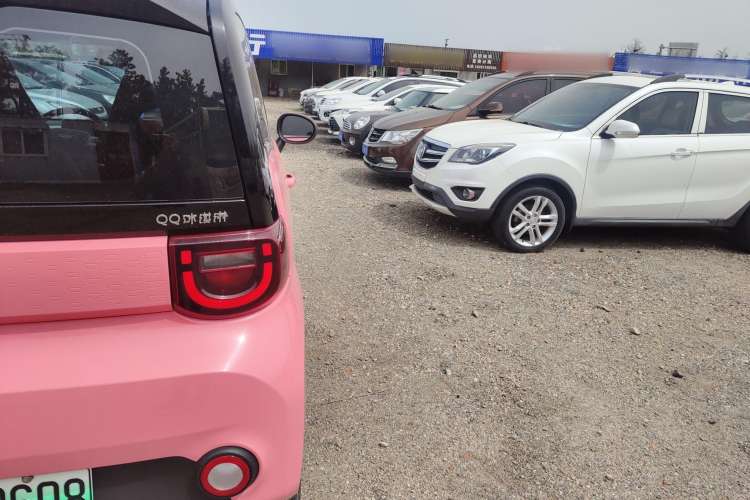 Used Chery New Energy QQ Ice Cream 2022 120km Conical Shape Lithium Iron Phosphate
