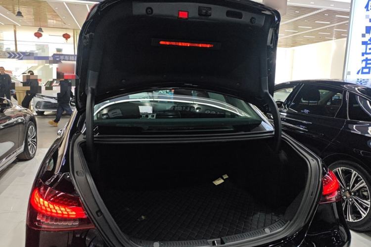 Used Mercedes-Benz E-Class 2022 E 260 L Trunk