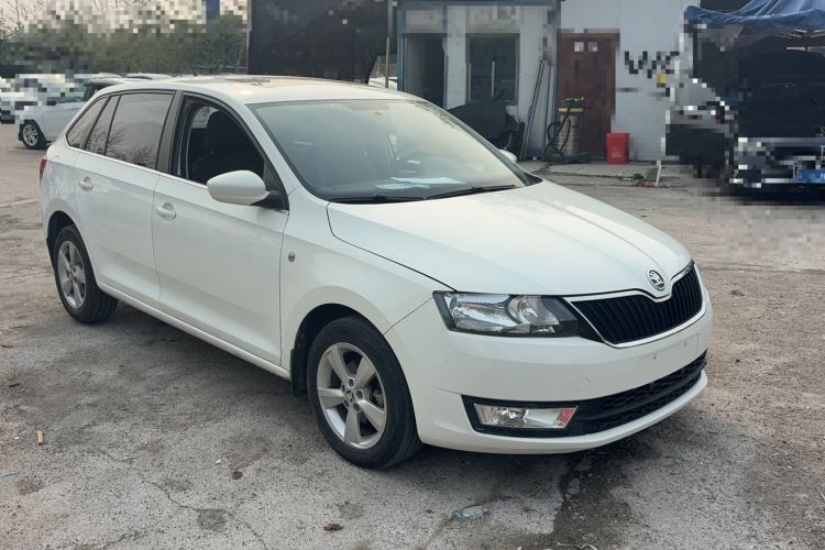 Used Skoda Rapid Spaceback 2016 Revised 1.6L Automatic Chuanxing Version Exterior 2
