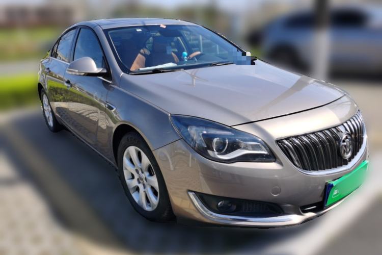 Used Buick Regal 2015 1.6T Elite Tech Model Front Right 45 Deg