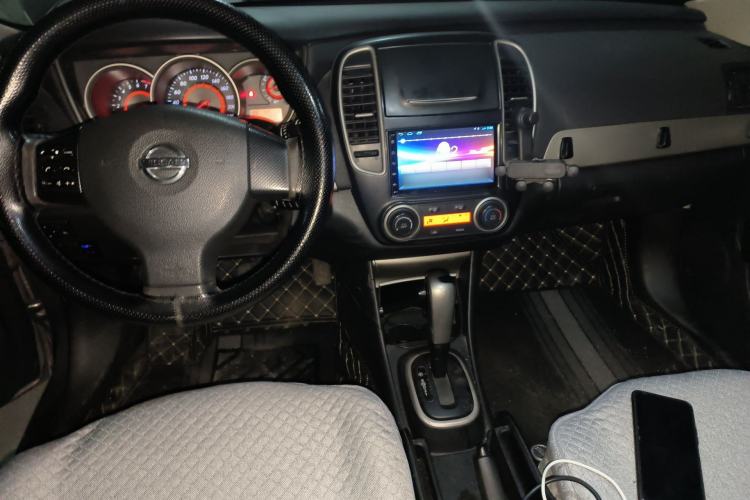 Used Nissan Sylphy 2016 Classic 1.6XE Automatic Leading Edition Center Console