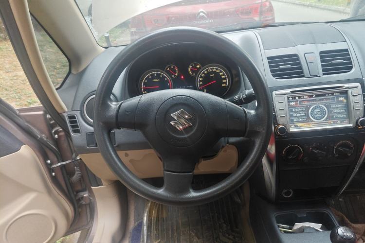 Used Suzuki SX4 S-Cross 2011 1.6L Manual Comfort Version