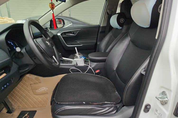 Used Toyota RAV4 2022 Dual-Engine 2.5L E-CVT Two-Wheel Drive Elite Edition Left Front Seat