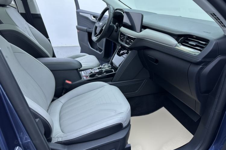 Used Ford Escape 2024 EcoBoost 245 Two-Wheel-Drive Titanium Edition