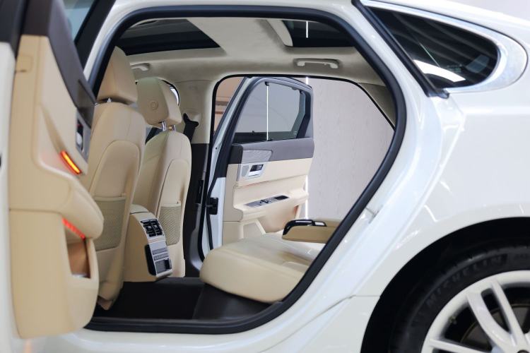 Used Jaguar XFL 2020 XFL 2.0T P250 Four-Wheel Drive Luxury Edition