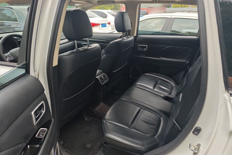 Used Mitsubishi Outlander 2019 2.0L Two-Wheel Drive Comfort Edition 5 Seats China VI Standard