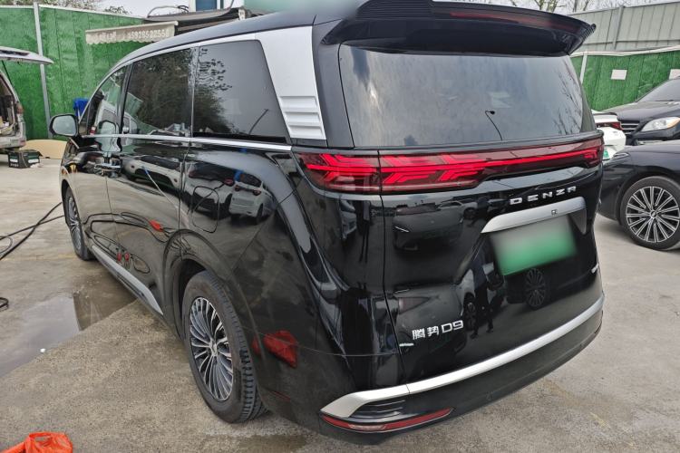 Used Denza D9 2024 DM-i 980 Four-Wheel Drive Prestige Model Exterior 2