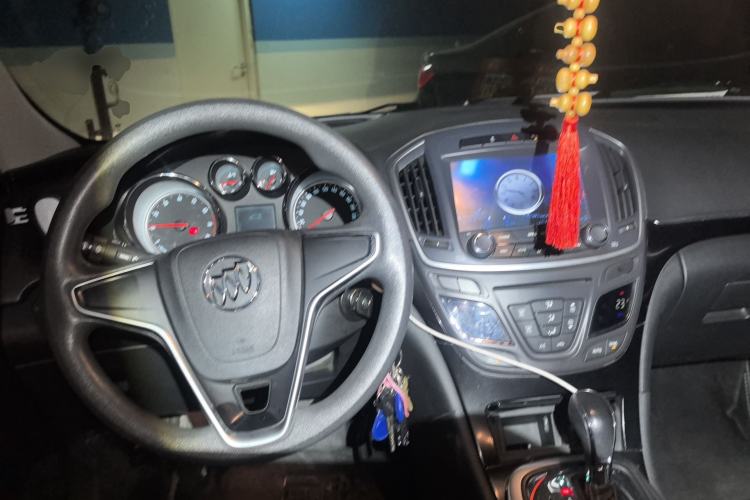 Used Buick Regal 2015 1.6T Leading Technology Model Center Console