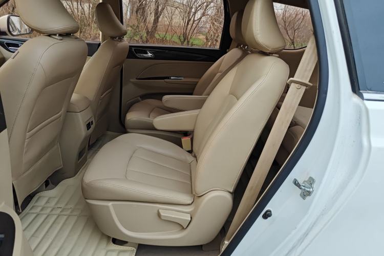 Used Baojun 730 2016 1.5L Manual Comfort Version 7 Seats China V Emission Standard