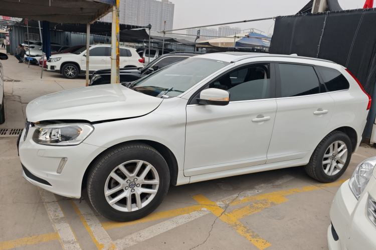 Used Volvo XC60 2017 T5 Smart Upgrade Edition