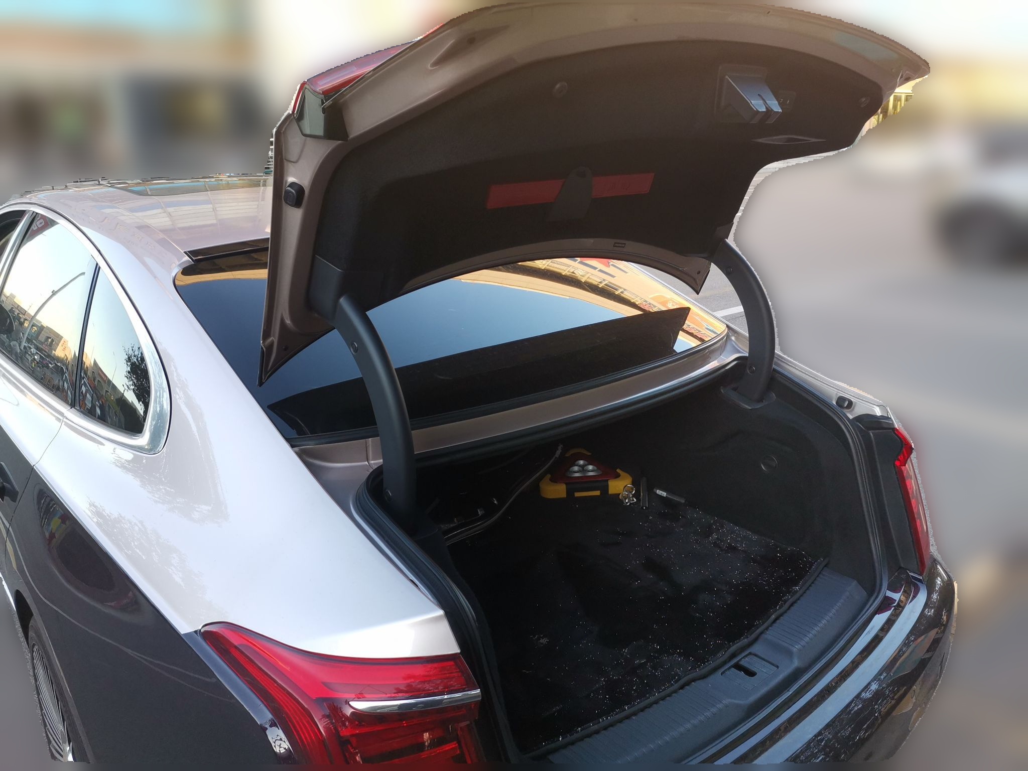 Hongqi H9 2022 3.0T Smart Connect Flagship Four-Seater Version — снимка 19
