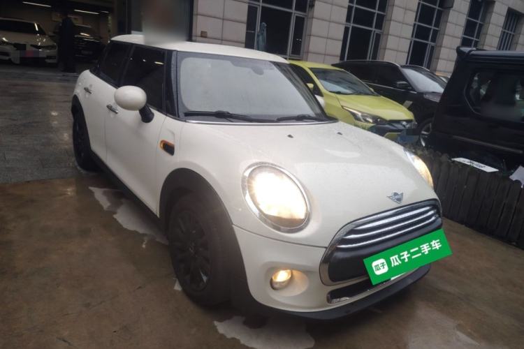 Used MINI 2018 1.5T ONE PLUS Five-Door Edition Front Right 45 Deg