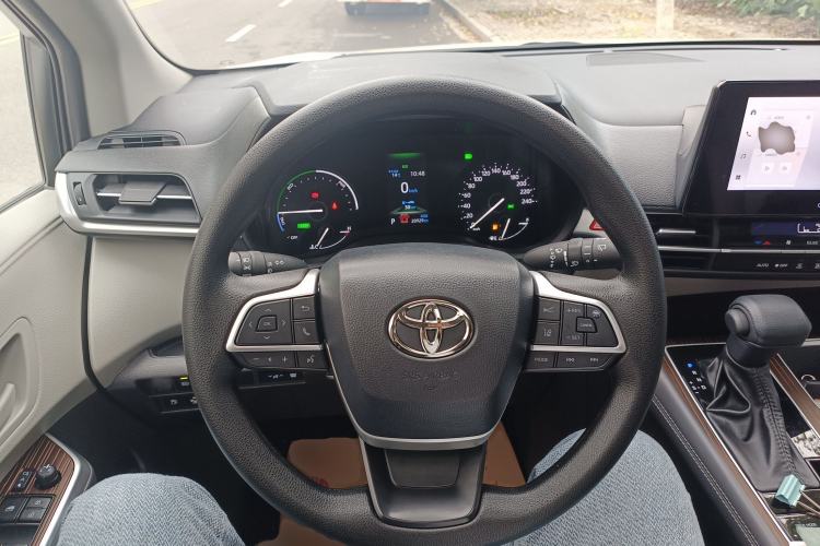 Used Toyota SIENNA 2024 2.5L Hybrid Comfort Edition Steering Wheel