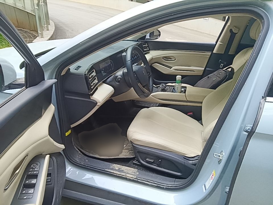 BYD Qin L 2024 DM-i 80KM Beyond Model — снимка 18