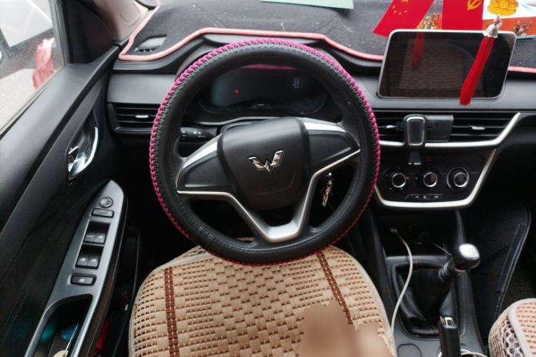 Used Wuling Hongguang S3 2019 1.5L Manual Comfort Model China VI Standard