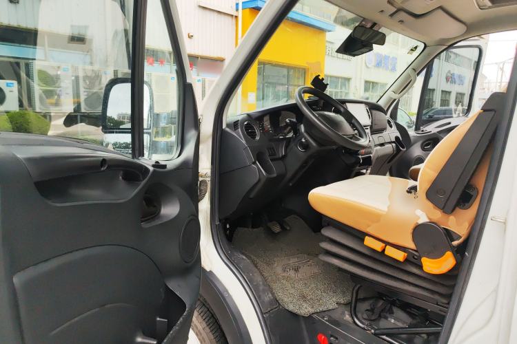 Used Iveco Eurocargo 2021 3.0T Automatic M1 Dedicated Platform Long Wheelbase High Roof Side-Sliding Doors F1C
