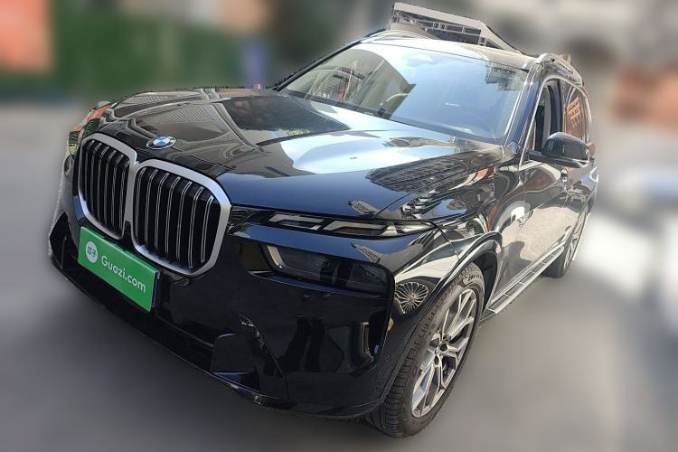 Used BMW X7 2023 xDrive40i Luxury Package with Leading Features