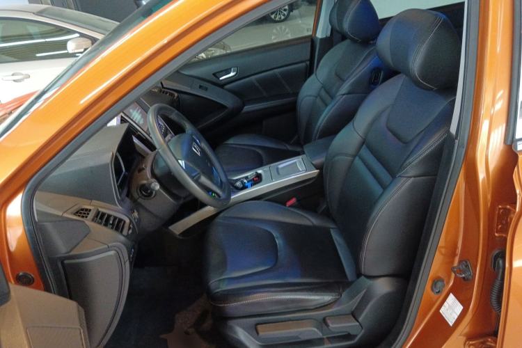 Used Luxgen U6 SUV 2015 1.8T Fashion Edition Left Front Seat