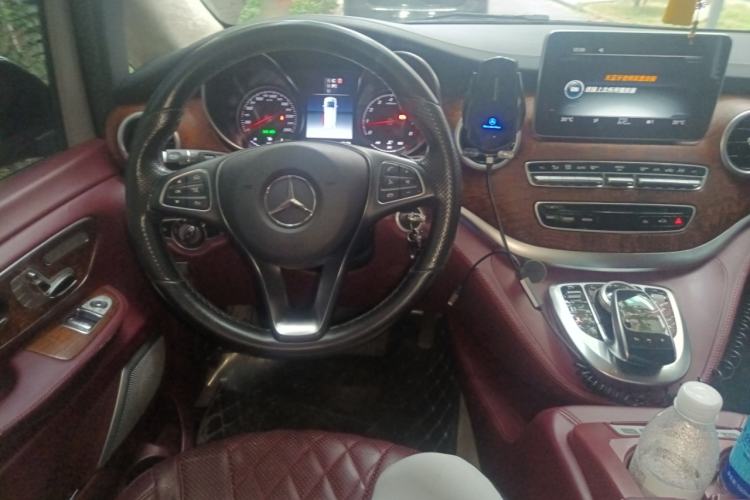 Used Mercedes-Benz V-Class 2018 V 260 L Prestige Extended Version China VI Steering Wheel