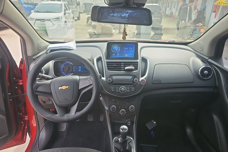 Used Chevrolet Trax 2016 1.4T Manual Two-Wheel Drive Comfort Version with Sunroof