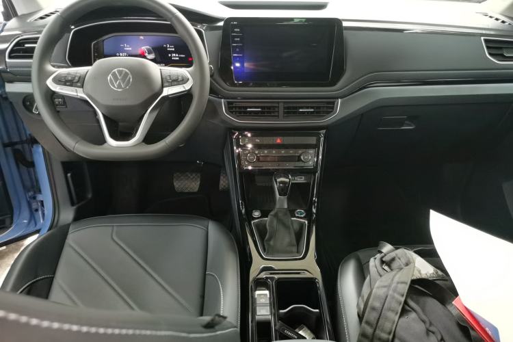 Used Volkswagen Tharu 2025 NewRui 300TSI Prestige Edition Center Console