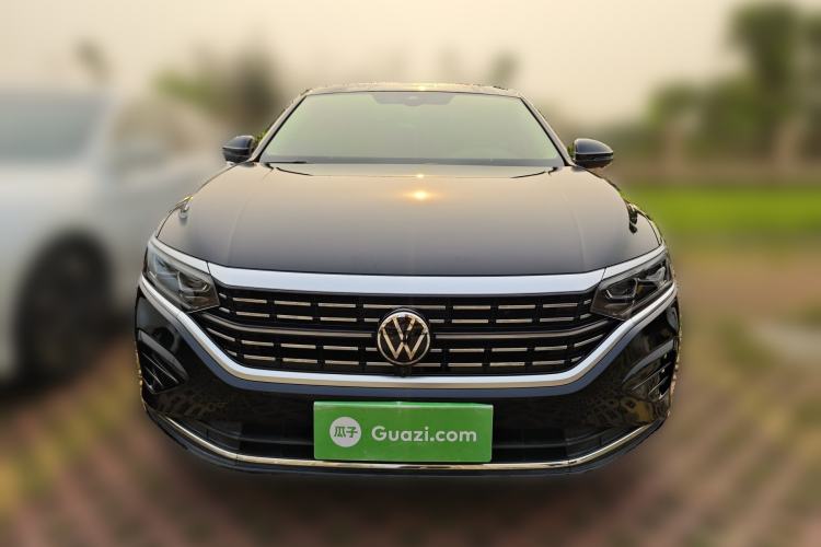 Used Volkswagen Passat 2022 330TSI Luxury Edition Front