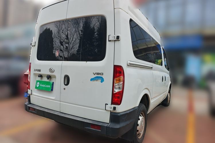 Used SAIC MAXUS Xintu V80 2019 2.5T Classic Edition 6-Speed Manual – Aoyuntong Modified Version Short Wheelbase Mid-Height Roof 5/6 Seats
