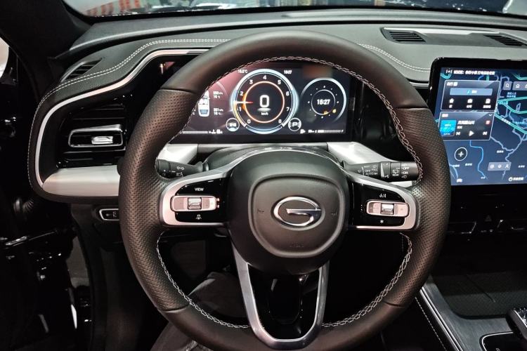 Used GAC Trumpchi GS8 2025 Linghang Series 2.0 TGDI Two-Wheel-Drive Luxury Edition 5 Seats