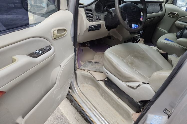 Used JAC Group Refine 2011 2.4L Colorful Journey Gasoline Standard Edition HFC4GA1-C