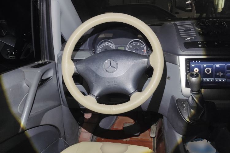 Used Mercedes-Benz Vito 2011 2.5L Elite Edition