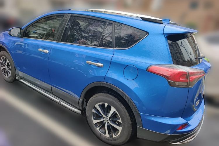 Used Toyota RAV4 2016 2.0L CVT Two-Wheel Drive Fashion Edition China V Standard