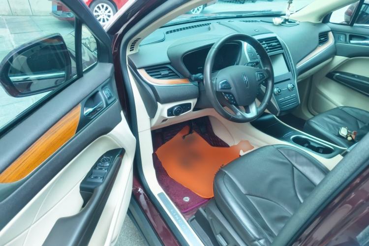 Used Lincoln MKC 2014 2.0T Two-Wheel-Drive Luxury Edition
