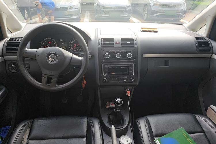 Used Volkswagen Touran 2015 1.4T Manual Fashion Edition 5-Seater