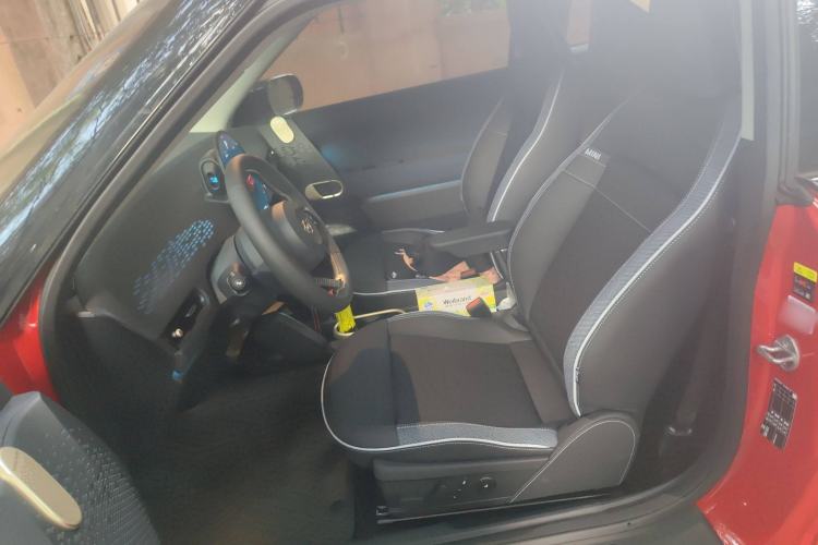 Used MINI Electric COOPER 2024 452km COOPER SE Artist Left Front Seat