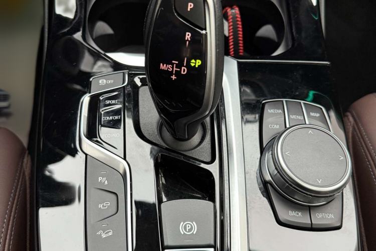 Used BMW X3 2021 xDrive30i Luxury Model with M Sport Package Gear Lever