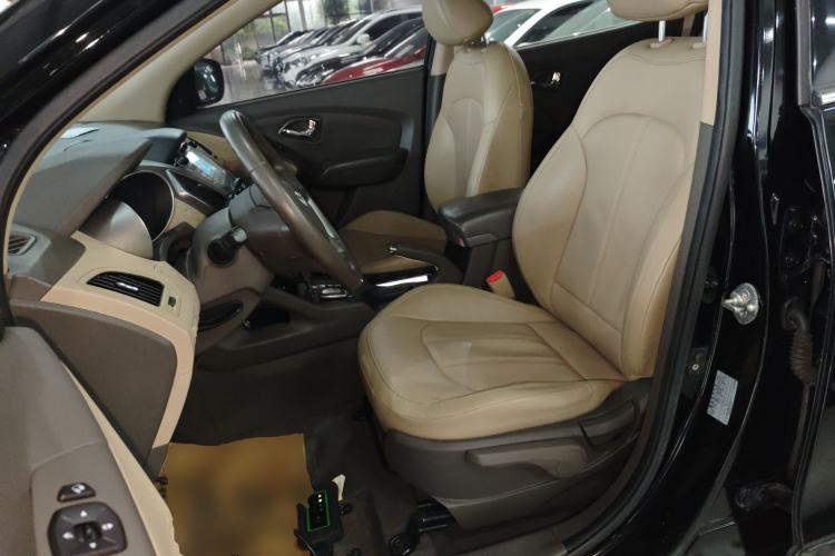 Used Hyundai ix35 2015 2.0L Automatic 2WD Smart Version China V Standard Left Front Seat