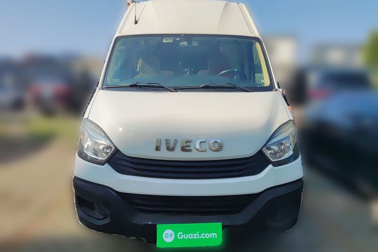 Used Iveco Eurocargo 2018 2.3T Long Wheelbase Short Overhang Multi-Purpose Vehicle with Side Sliding Door F1A Front