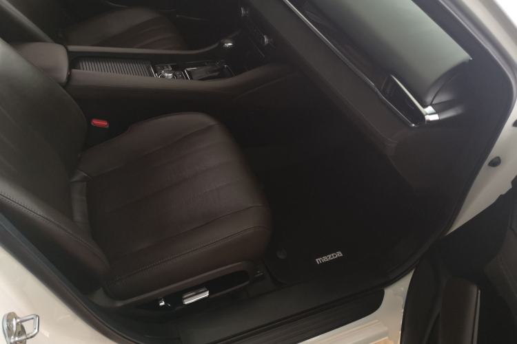 Used Mazda Atenza 2020 2.5L Sky Blue Prestige Edition Right Front Seat