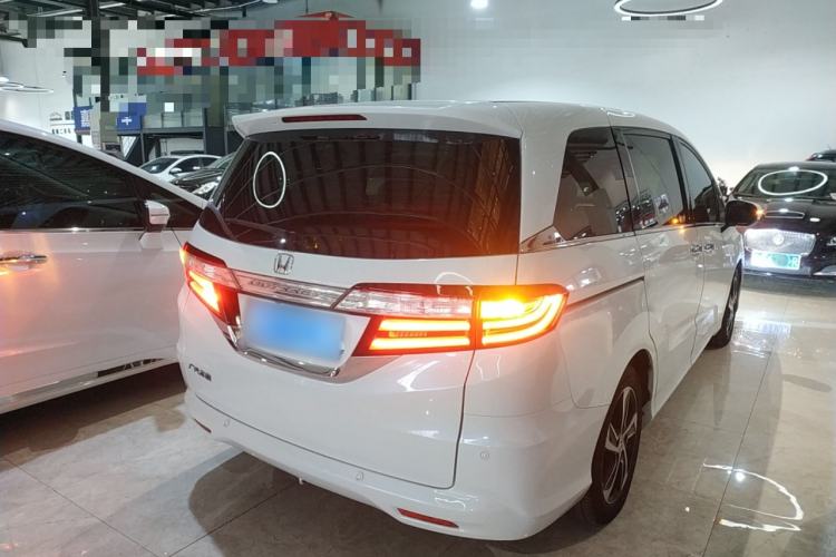 Used Honda Odyssey 2015 Revised 2.4L Luxury Edition
